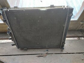 Mercedes w124 300e chladic - 3