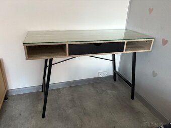 Pracovní kancelářský stůl JYSK 120x45 skleněná deska - 3