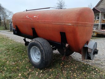 Laminátový fekál, cisterna, nádrž na vodu o objemu 4.000l - 3