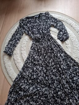 Květinové midi šaty Reserved - 3