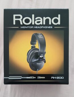 Syntezator Roland fa 07, Rol RH-200 sluchátka,MACKIE CR8-XBT - 3