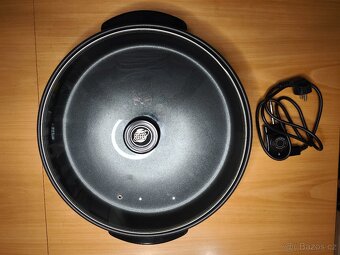 Elektrický pánev nejen na pizzu - 3