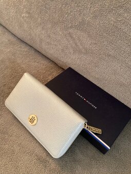 Nová peněženka Tommy Hilfiger - 3