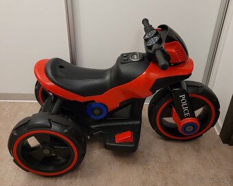 BABY MIX dětská elektrická motorka Police červená - 3
