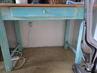 Krásný psací stůl - 3