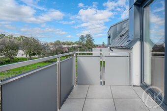 Pronájem podkrovního bytu 3+kk s balkonem v novostavbě v Bra - 3