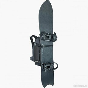 Nový batoh EVOC CP 26L Black - 3
