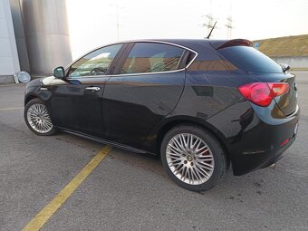 Alfa Romeo Giulietta 1.75 TBI 235 PS r.v 2011 - 3