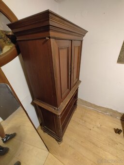 Starožitná skříň - 3