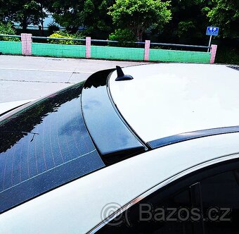 Mercedes W204 sedan spoiler na zadní okno - 3