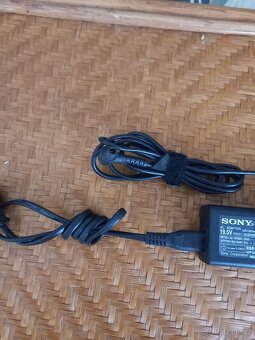Sony VGP-AC19V48 originální napájecí zdroj - 3