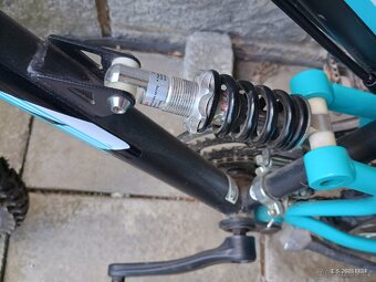 Dětské MTB horské kolo 24 odpružené skoro nove - 3