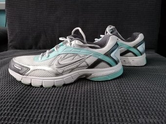 Nike Alaris +4, Nike Air po celé délce - 3