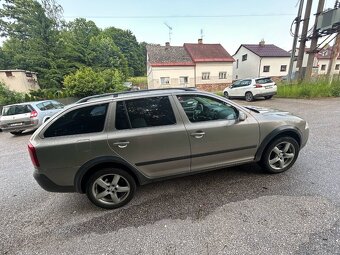 Škoda Octavia Scout 2.0 103 kW - 3