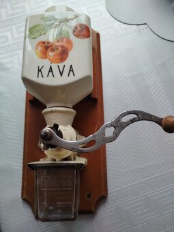 Mlýnek na kávu - 3