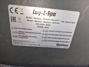 Prodám vířivku LAY-Z-SPA - 3