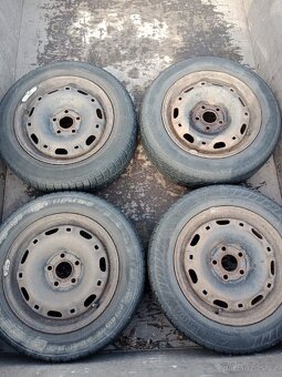 Zimní pneu i s diskem 185/60 R14 Fabia I - 3