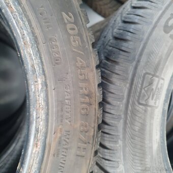 Zimní pneu 205/45 R16 M+S KUMHO WINTERCRAFT WP51 - 3