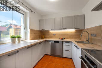 Prodej rodinného domu, užitná plocha 124 m², pozemek 1000 m, - 3