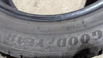 215/55 R17 98V Goodyear UltraGrip Performance ZIMNI - 3