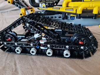 Lego Technic - lesní nakladač 42094 - 3