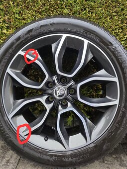 Prodám sadu 4 zimních kol 235/50 R19 - 3