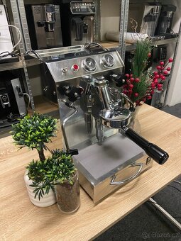 pákový kávovar s hlavou E61 - 3