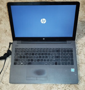 Notebook HP 250 G6, černá 3VJ20EA#BCM - 3