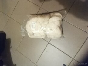 Vlněná příze dvojitá, krémově bílá, cca 1kg - 3