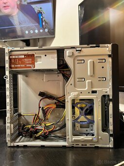 Case a TFX zdroj 350W 82+ až 400W - 3