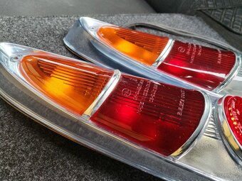 Nové zadní světla Škoda 1000MB - 3