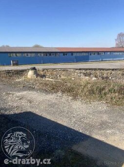 Stavební pozemek 2172 m2 určený pro komerční výstavbu, obec - 3