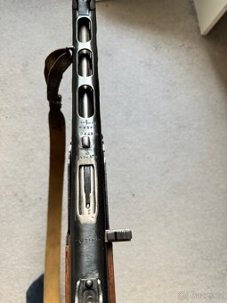 Expanzní samopal D - 3
