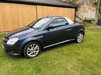 Opel Tigra TwinTop 1.4 66 kW – Stylový roadster - 3
