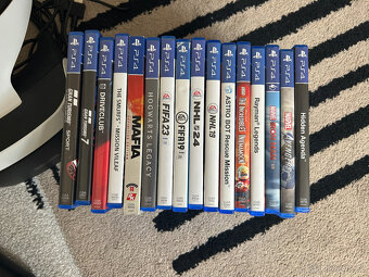 Playstation 4 + VR + MOVE ovladče - 3