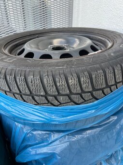 Plechové disky R16 s pneu Dunlop - 3