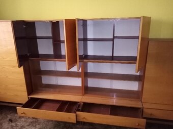 Obyváková stěna z 80 let 20 století - 3