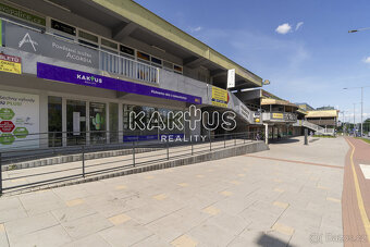 Pronájem obchodního prostoru (124m2) na ulici Výškovická, v  - 3