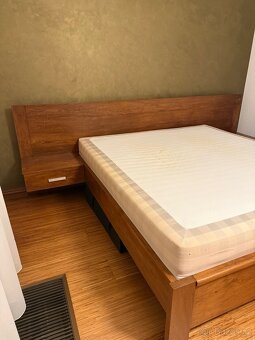 Teaková manželská postel s matrací Hastens - 3