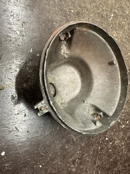 Predám zadnÍ časť prednÍho svetla LITINA ČZ 175/487 - 3