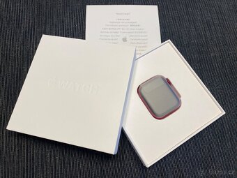 NOVÉ Apple Watch Series 7 45mm Product(RED) GPS - 3