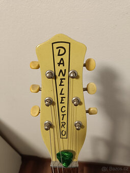 Elektrická kytara Danelectro (U2) '57 vintage - 3