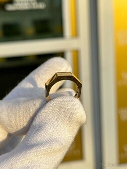 Zlatý prsten 2,42g - 3