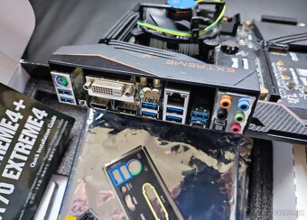 deska ASROCK Z170 Extreme4 a Celeron G4930 - 3