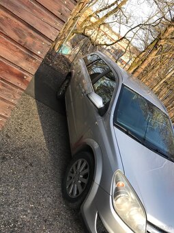 Opel Astra h 1.9 74kw - 3