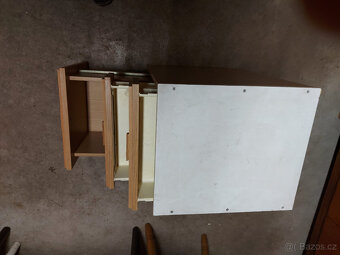 Skříňka se šuplíky - 3