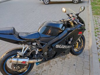 Suzuki gsxr 750 k4 - 3
