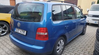 Touran 1.6 FSI 85 kw 7 místné Top stav - 3