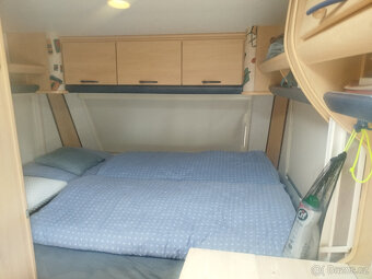 Prodám karavan Tec 450 – 4 osoby připravený na cestu - 3