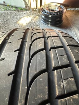 225/45R18 - 3